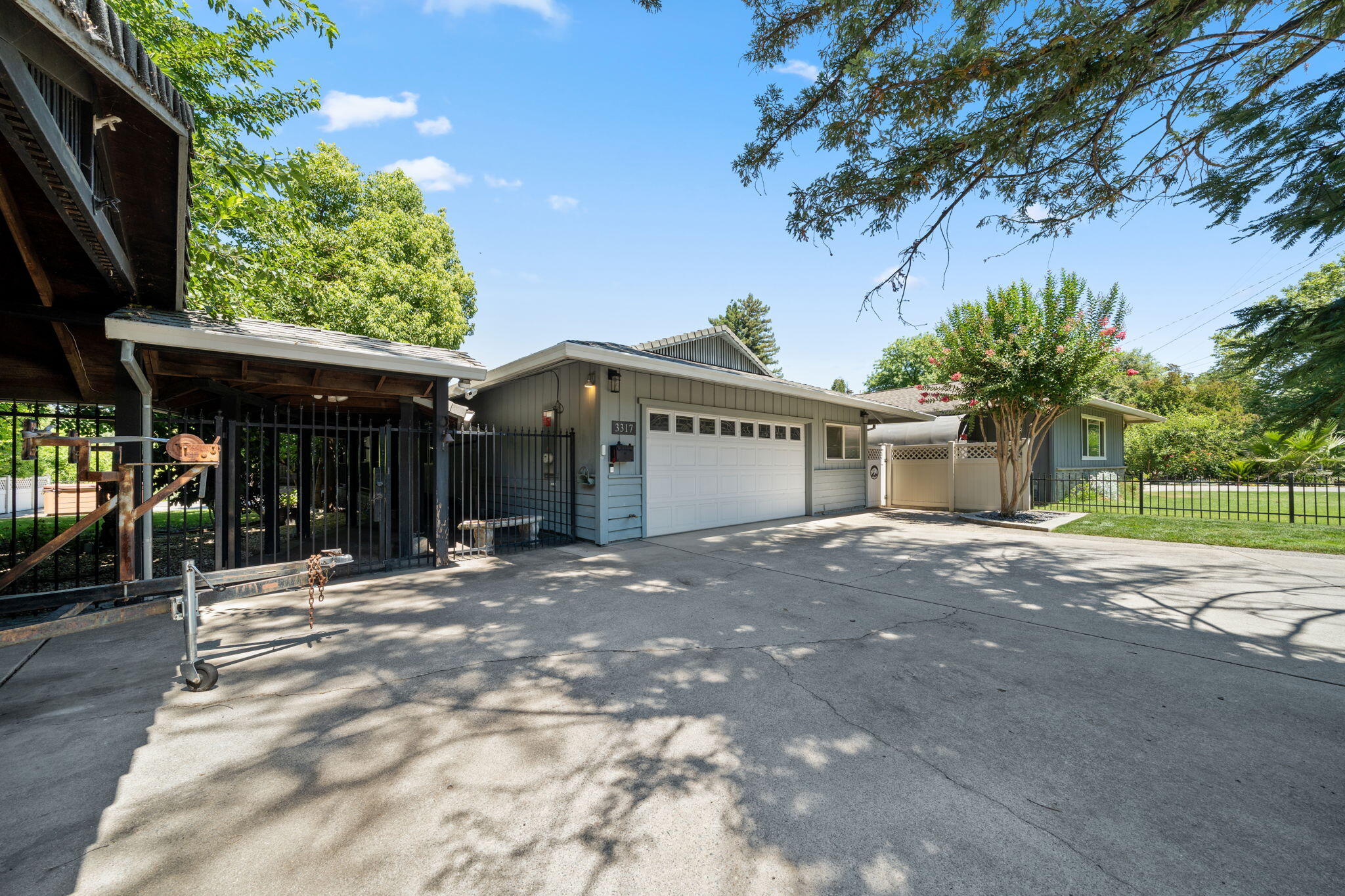 3317 Riverside Drive Anderson, CA 96007 - Photo 62 of 77 Carport/Garage