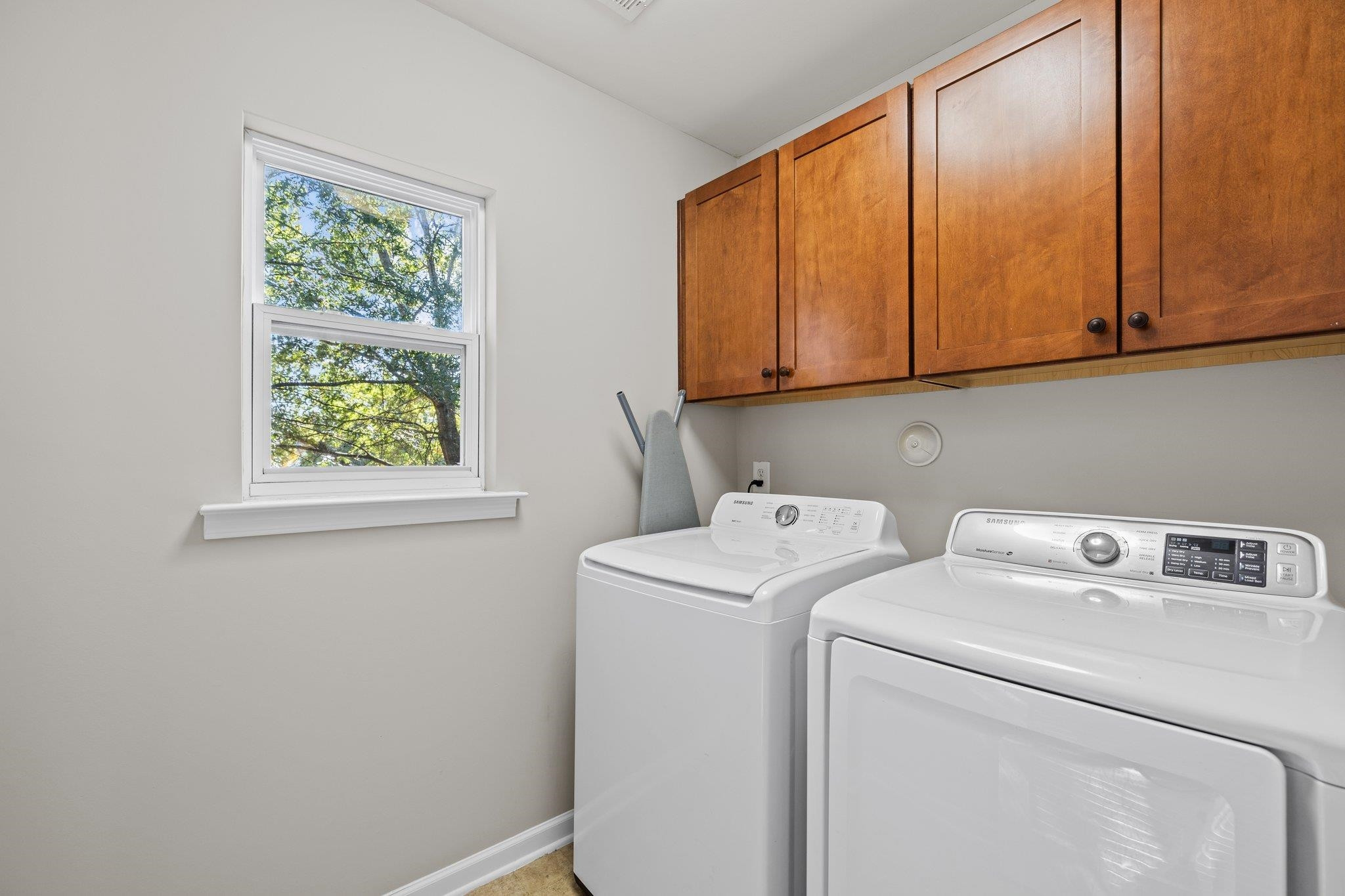 180 Solheim Lane Raleigh, NC 27603 - Photo 27 of 39 a utility room with dryer and washer