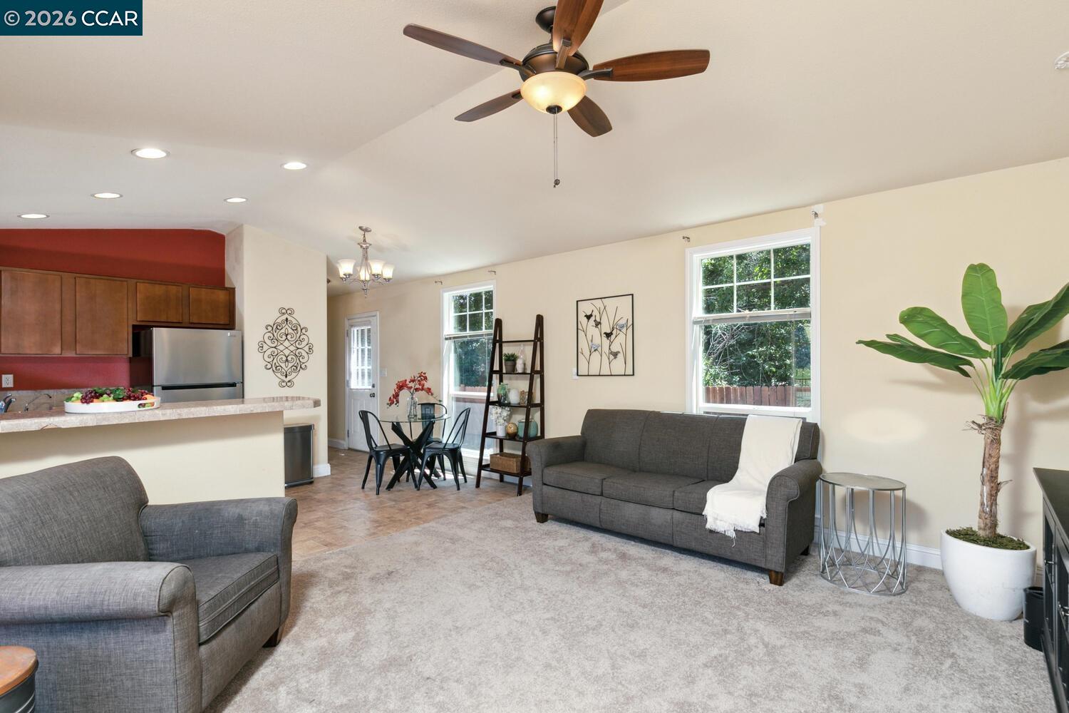 60 Hampton Road Martinez, CA 94553 - Photo 15 of 39