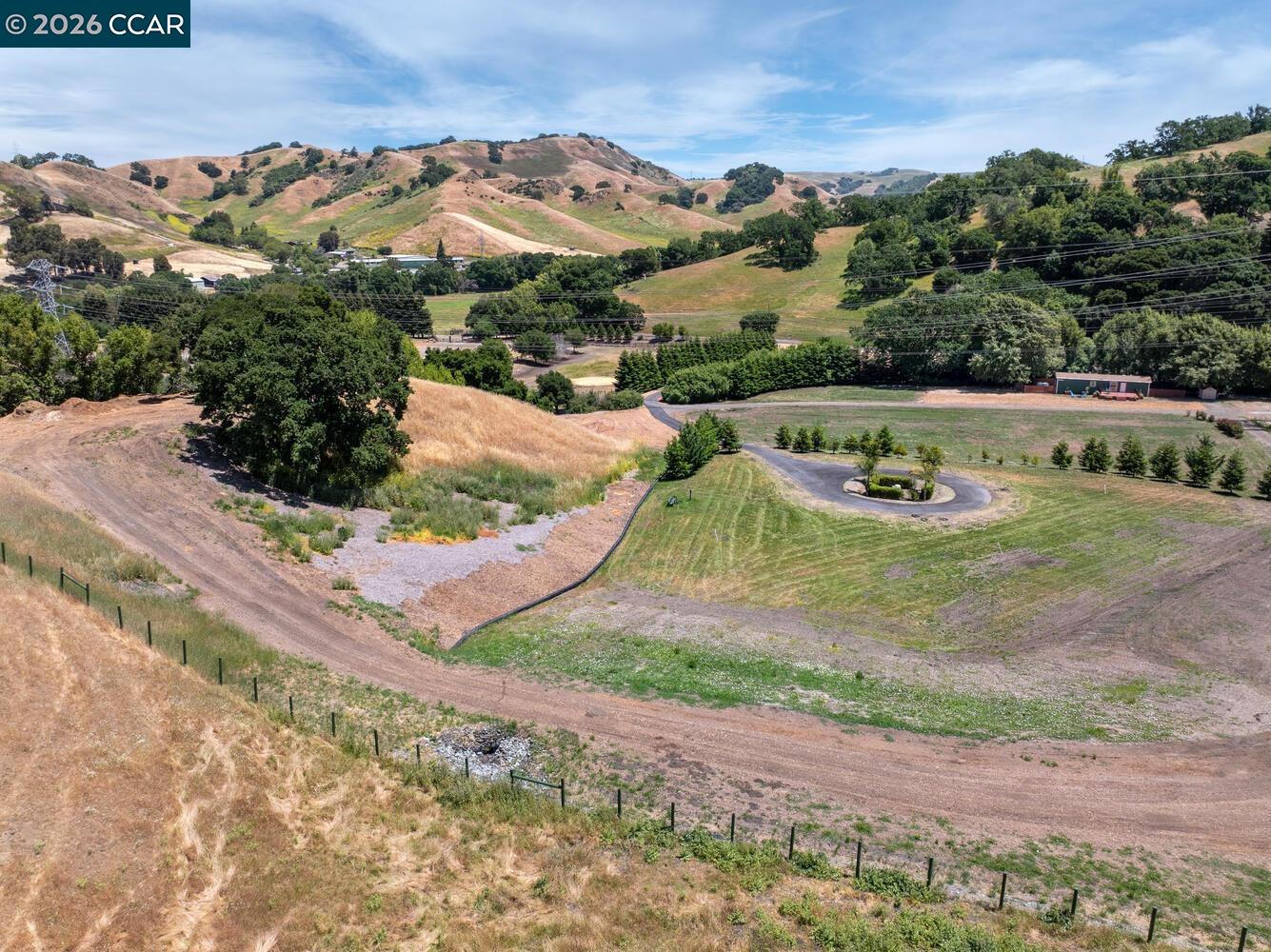 60 Hampton Road Martinez, CA 94553 - Photo 8 of 39