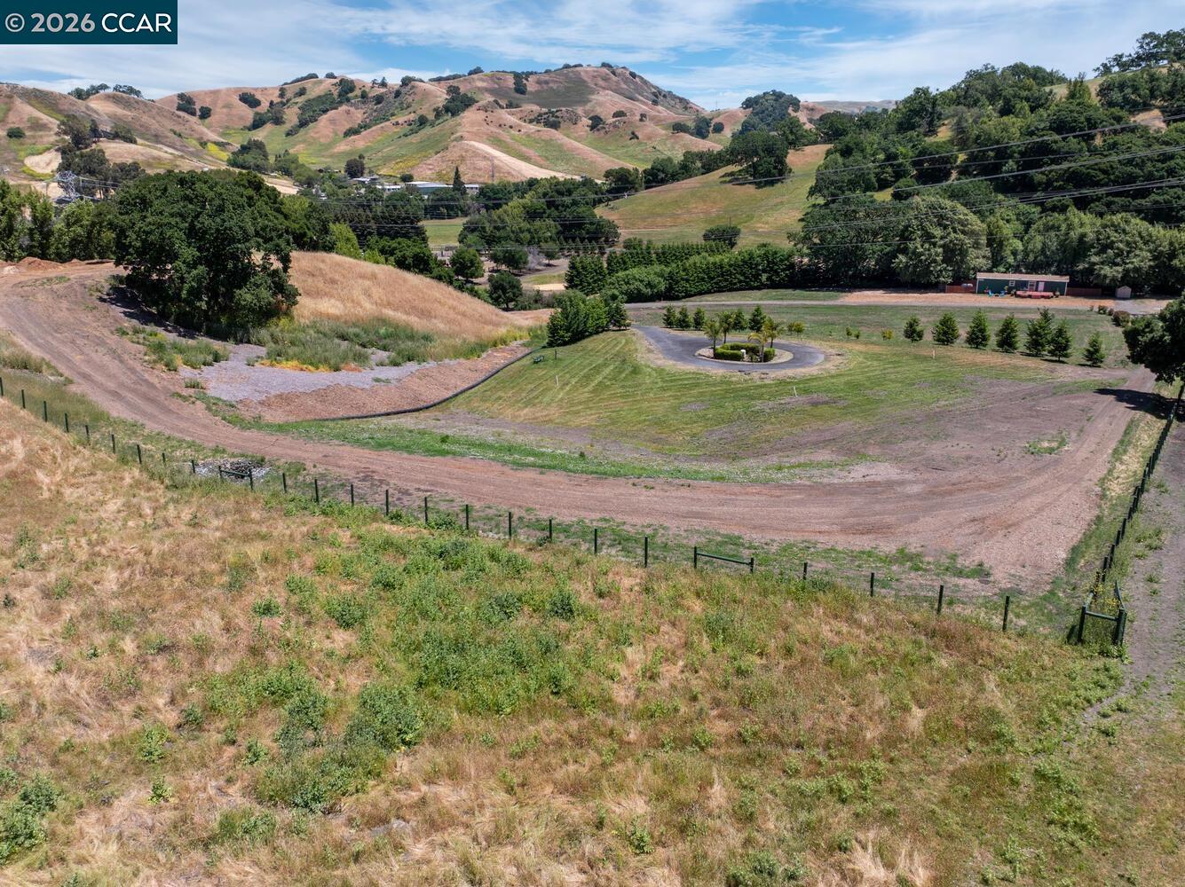 60 Hampton Road Martinez, CA 94553 - Photo 9 of 39