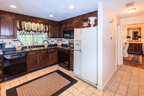 46 Shady Rest Road Easton, MA 02356 - Photo 11 of 24 Gallery Image 11