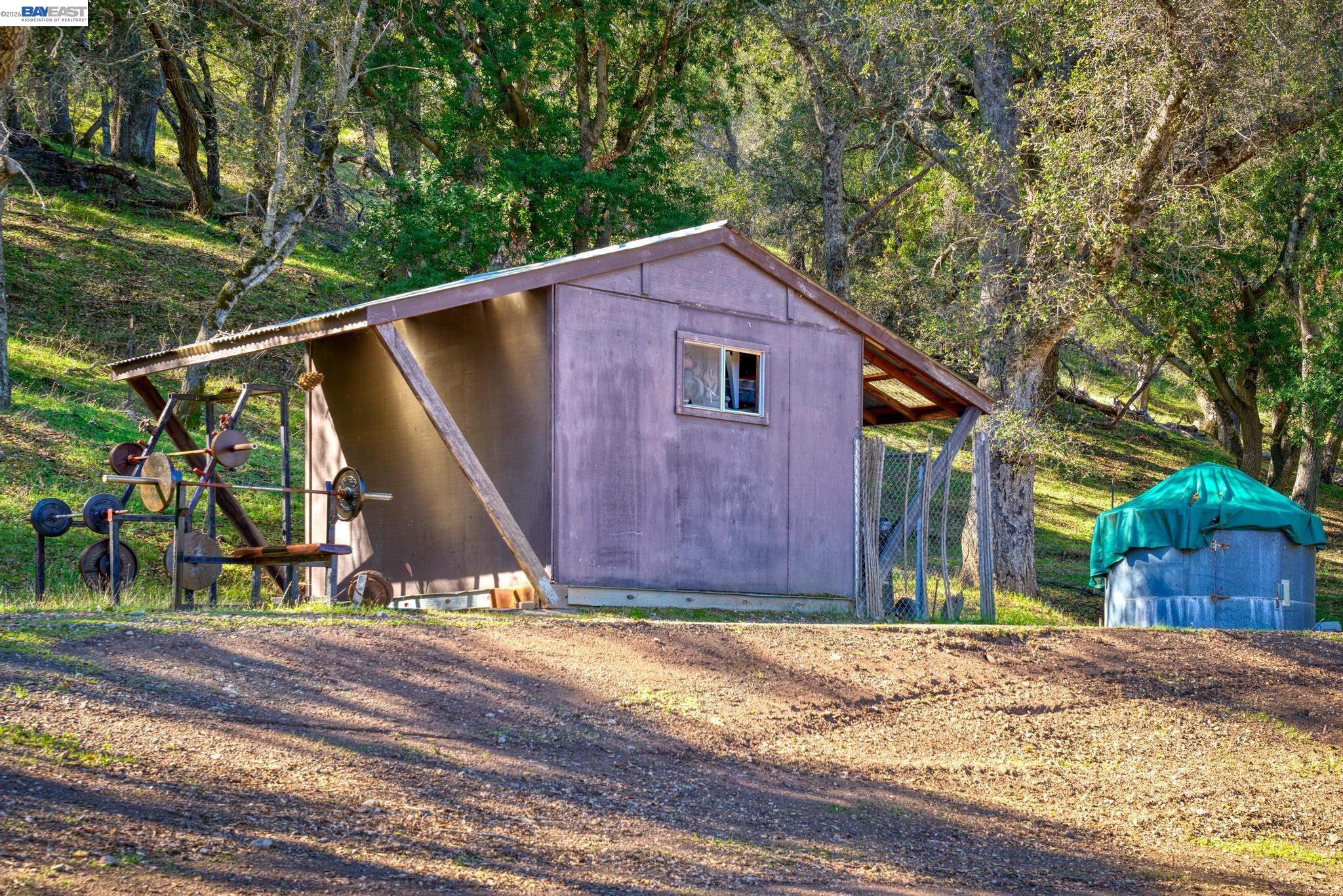 7777 Del Valle Road Livermore, CA 94550 - Photo 57 of 60 a backyard of a house with lots of green space