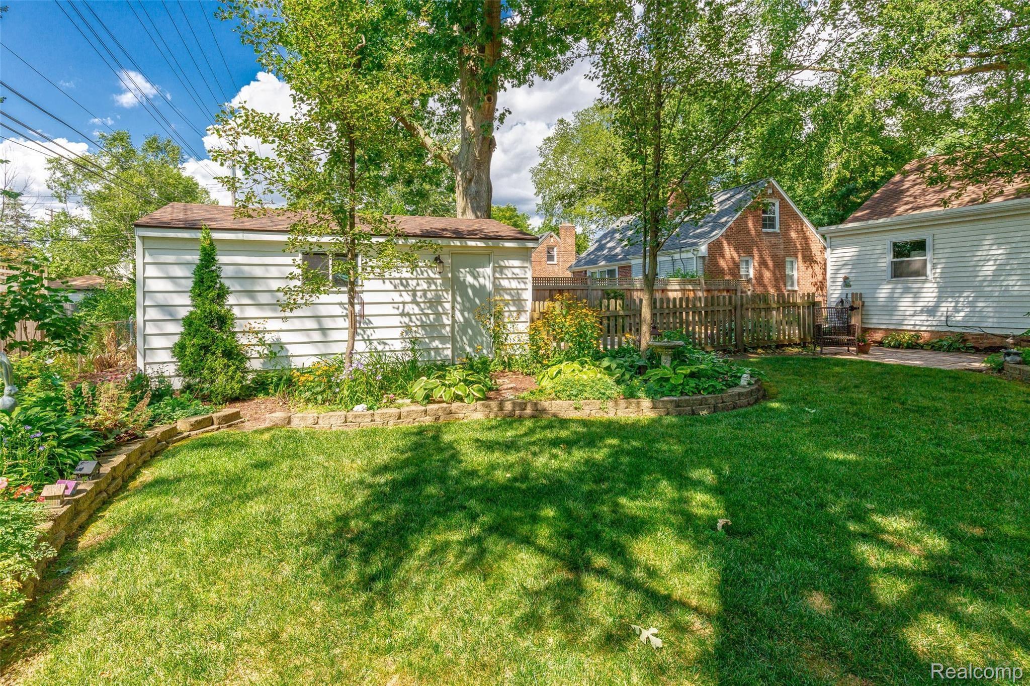 4223 Wakefield Road Berkley, MI 48072 - Photo 40 of 45 592A6275.jpg