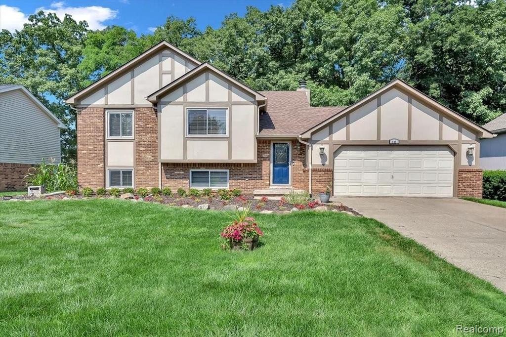 765 Kentucky Drive Rochester Hills, MI 48307 - Photo 1 of 20