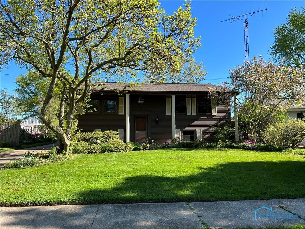 1812 Winchester Road Toledo, OH 43613 - Photo 1 of 24 Gallery Image 1