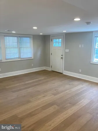 $3,995 | 233 East Montgomery Avenue, Ardmore, PA 19003