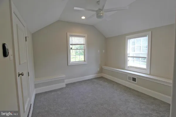 $3,995 | 233 East Montgomery Avenue, Ardmore, PA 19003