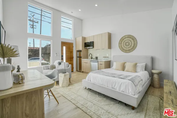 $2,800 | 11957 Juniette Street, Culver City, CA 90230