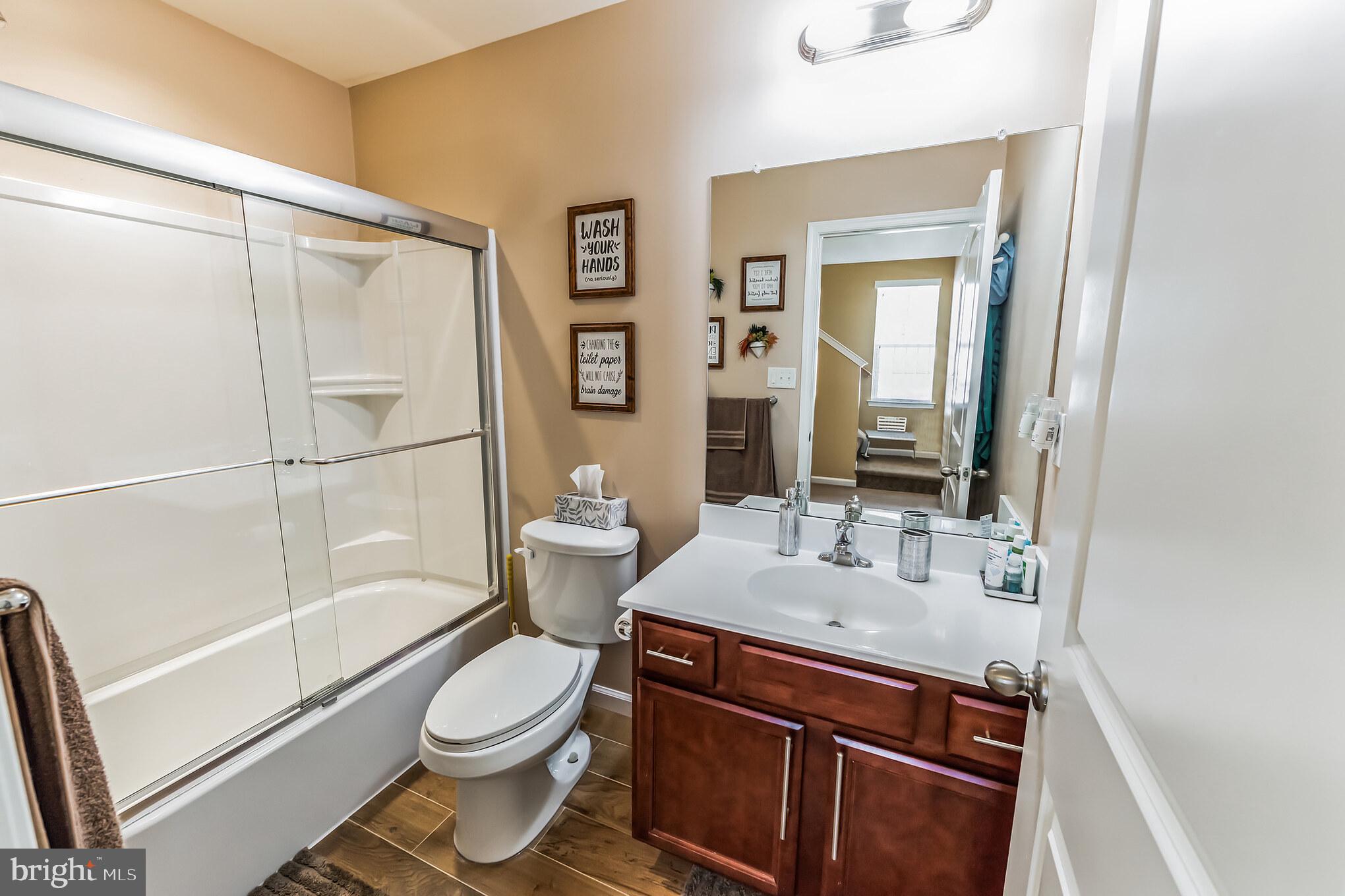 966 Lansdowne Road Middletown, DE 19709 - Photo 23 of 33 Hall Bath