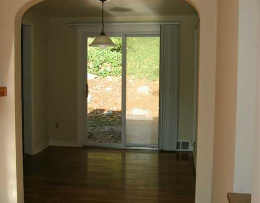 2509 Collins Road Pittsburgh, PA 15235 - Photo 4 of 8 Dining Room.