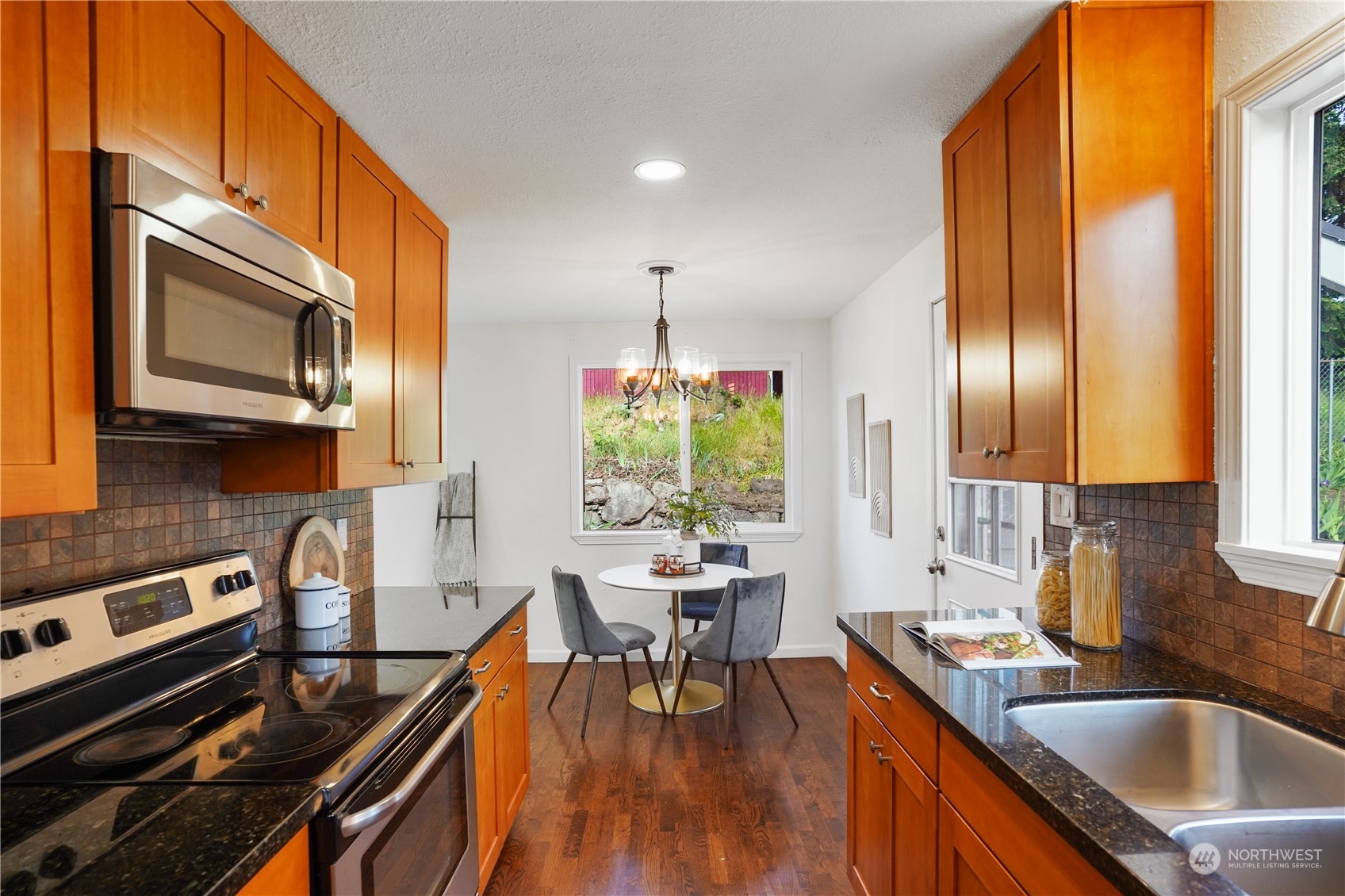 841 Southwest 306th Street Federal Way, WA 98023 - Photo 9 of 26 Gallery Image 9