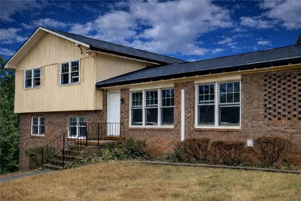 $169,900 | 600 San Pablo Court, Stone Mountain, GA 30083