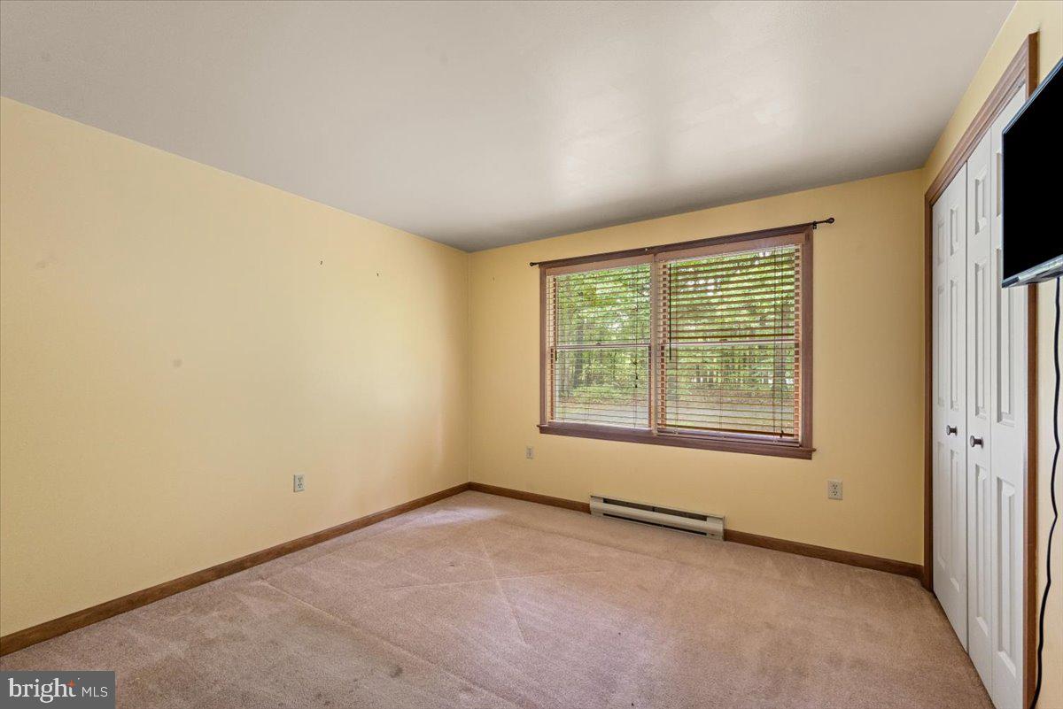 1077 Dicks Hollow Road Winchester, VA 22603 - Photo 16 of 26 Gallery Image 16