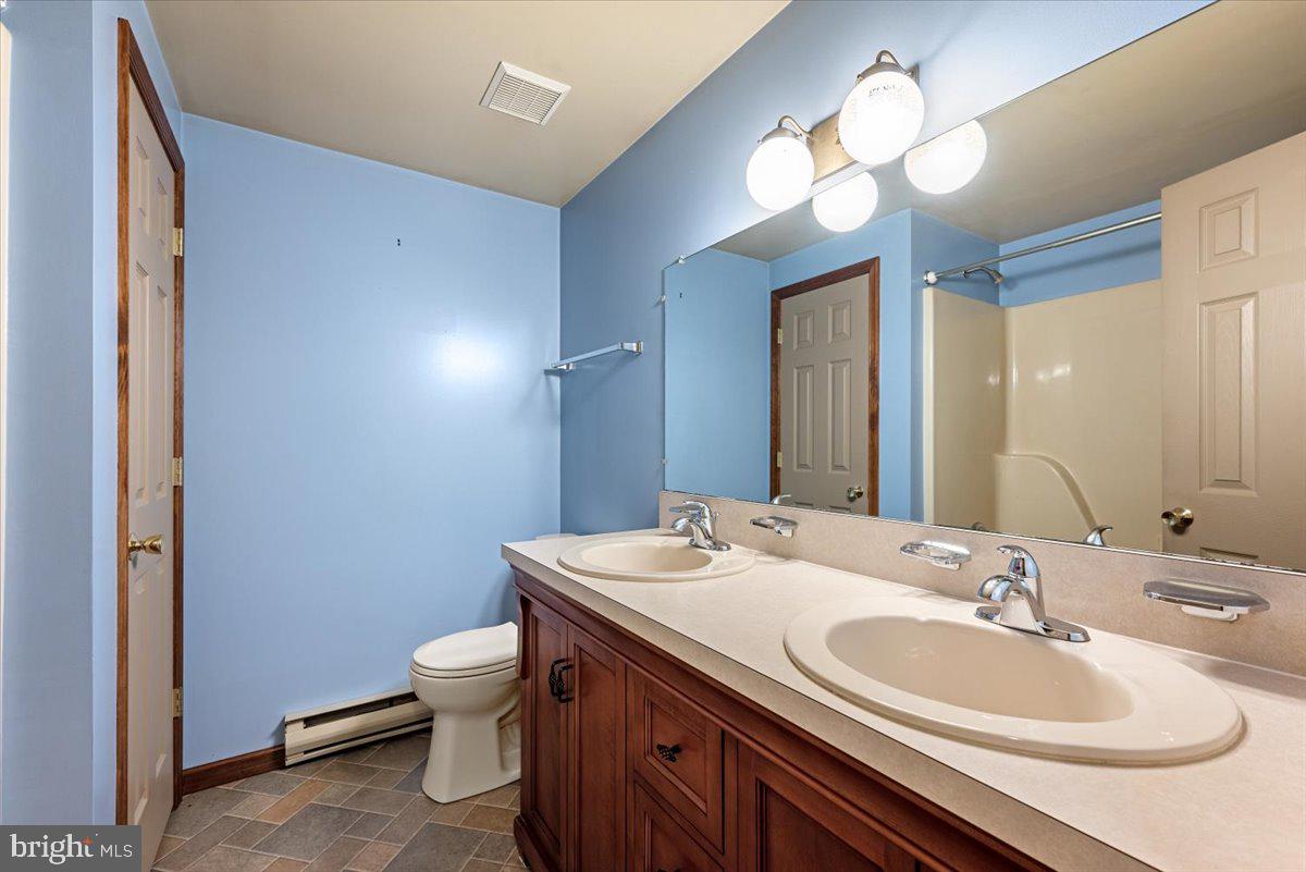 1077 Dicks Hollow Road Winchester, VA 22603 - Photo 18 of 26 Gallery Image 18