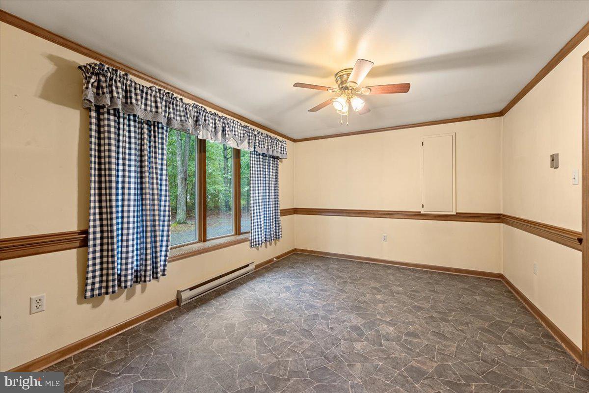 1077 Dicks Hollow Road Winchester, VA 22603 - Photo 5 of 26 Gallery Image 5