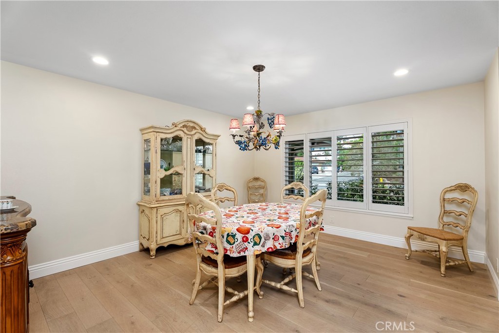 1562 Wyndham Court Road Santa Ana, CA 92705 - Photo 14 of 41