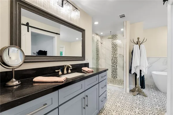 $3,495,000 | 1562 Wyndham Court Road, Santa Ana, CA 92705