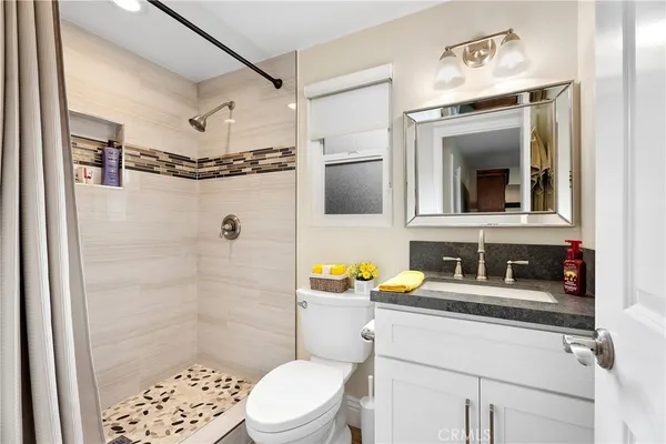 $3,495,000 | 1562 Wyndham Court Road, Santa Ana, CA 92705