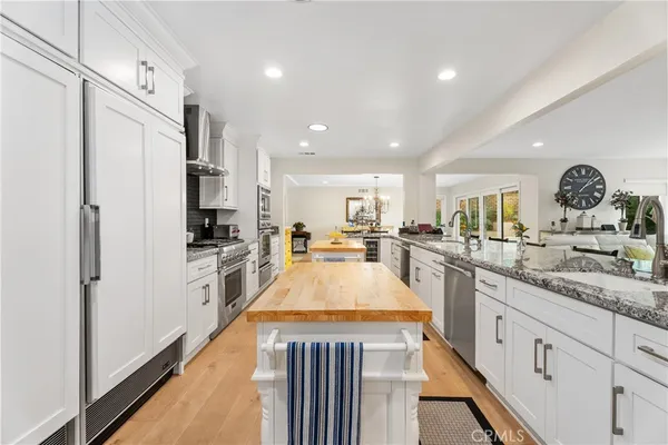 $3,495,000 | 1562 Wyndham Court Road, Santa Ana, CA 92705