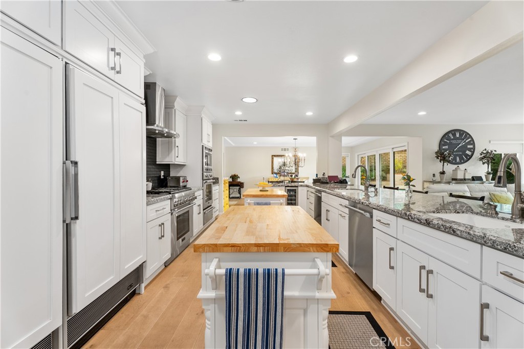 1562 Wyndham Court Road Santa Ana, CA 92705 - Photo 3 of 41