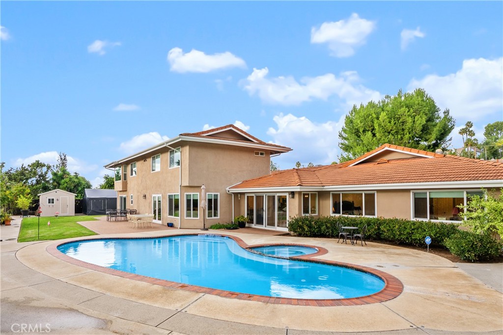 1562 Wyndham Court Road Santa Ana, CA 92705 - Photo 33 of 41