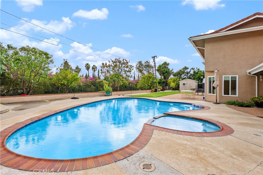 1562 Wyndham Court Road Santa Ana, CA 92705 - Photo 34 of 41
