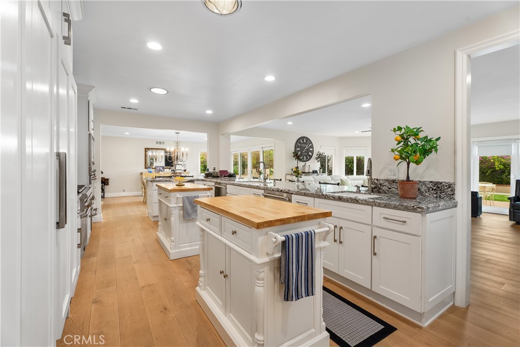 1562 Wyndham Court Road Santa Ana, CA 92705 - Photo 4 of 41