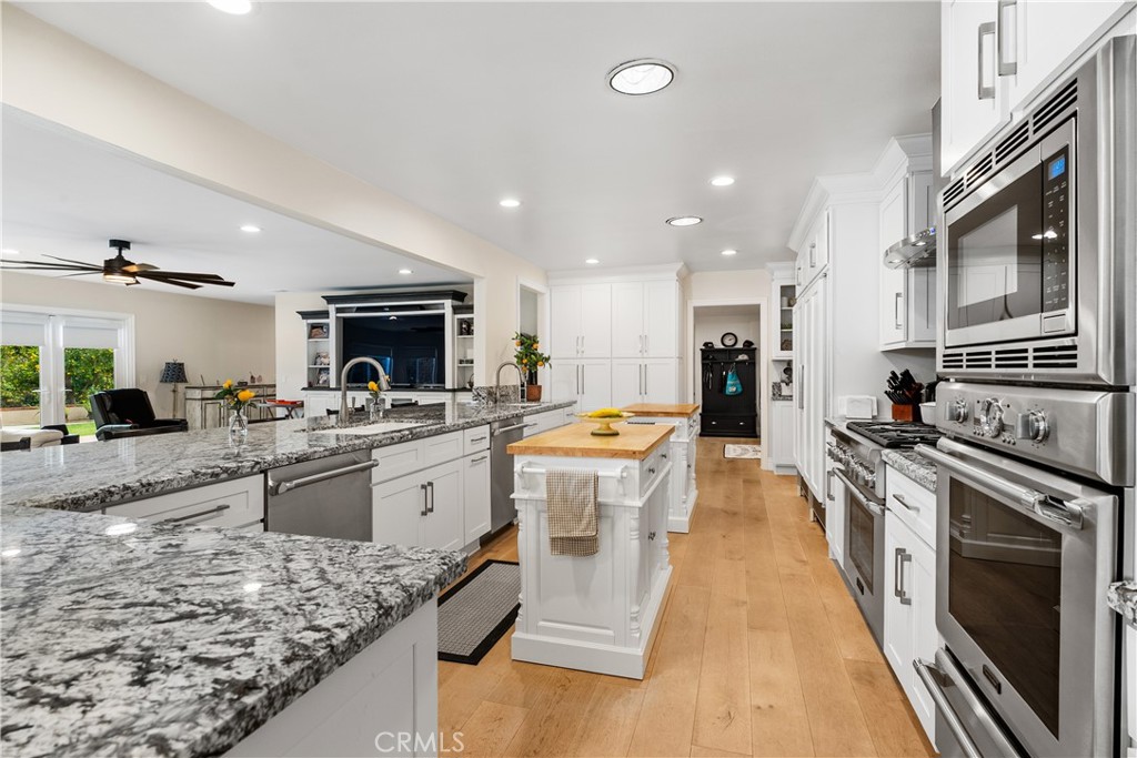 1562 Wyndham Court Road Santa Ana, CA 92705 - Photo 7 of 41