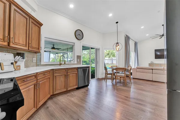 $860,000 | 4133 Northwest 81st Terrace, Coral Springs, FL 33065