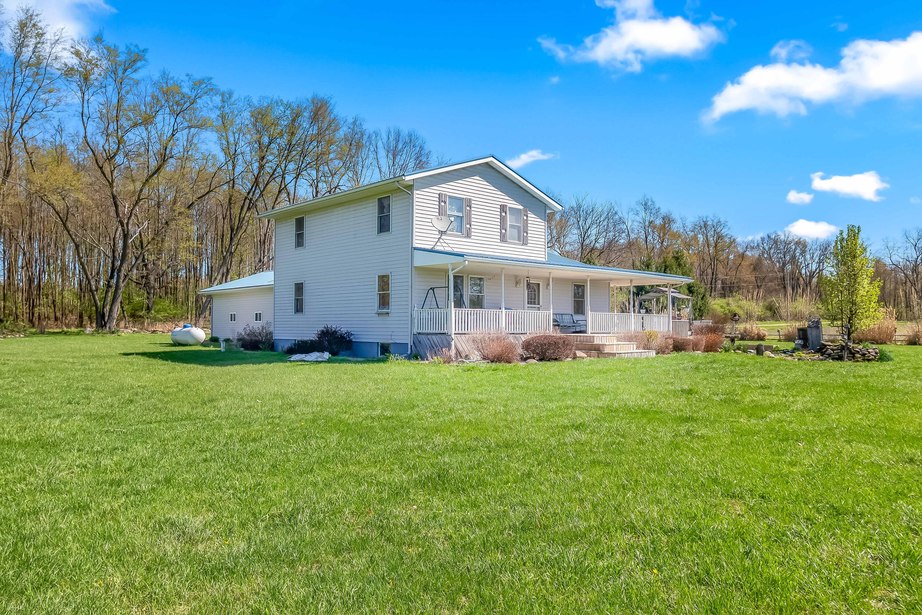 320 Jonesville Road Jonesville, MI 49250 - Photo 12 of 54 23