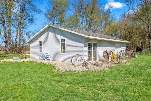 $475,000 | 320 Jonesville Road, Jonesville, MI 49250