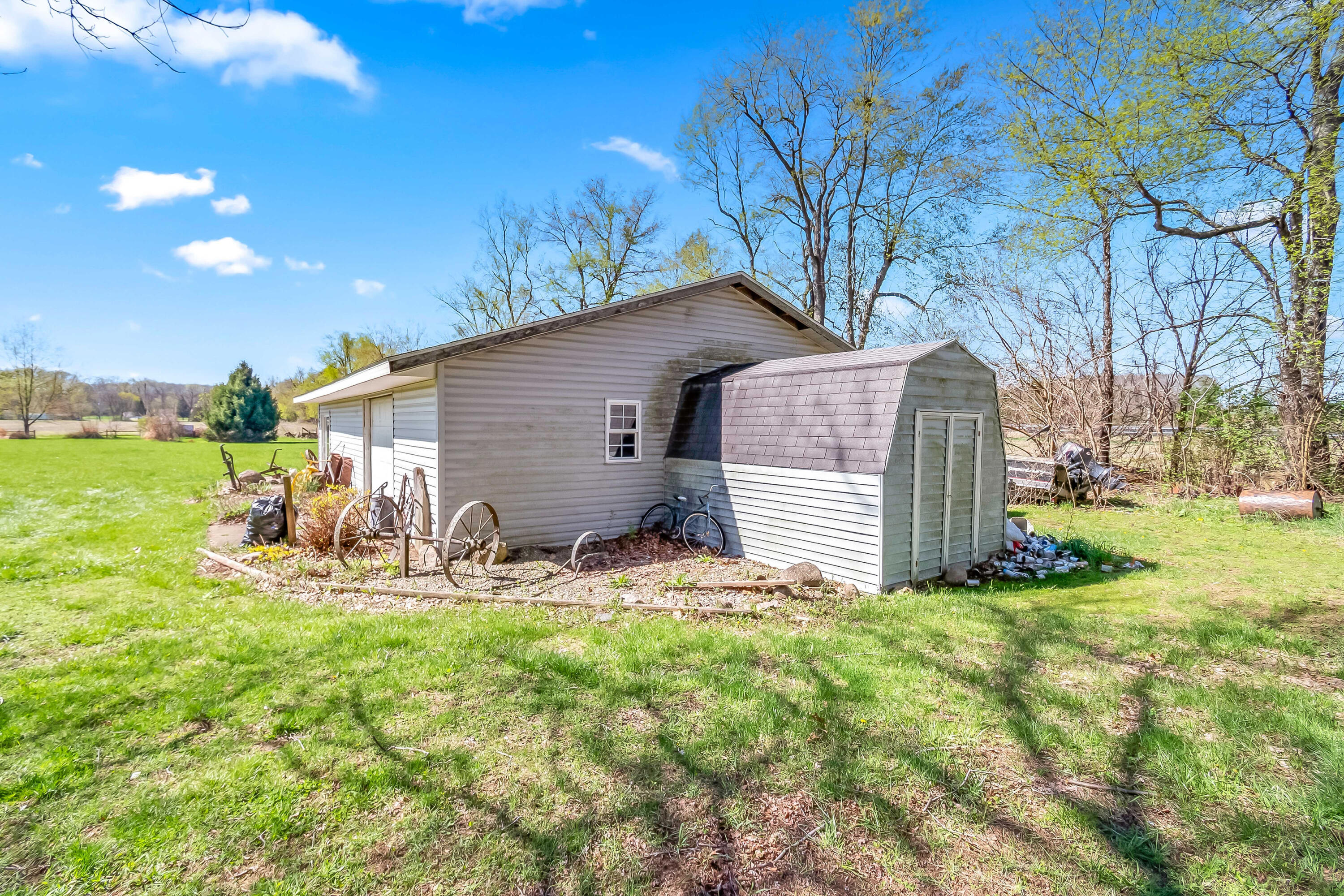 320 Jonesville Road Jonesville, MI 49250 - Photo 15 of 54 shed