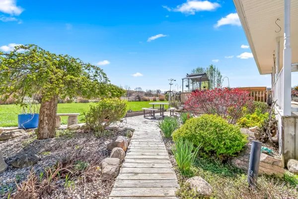 $475,000 | 320 Jonesville Road, Jonesville, MI 49250