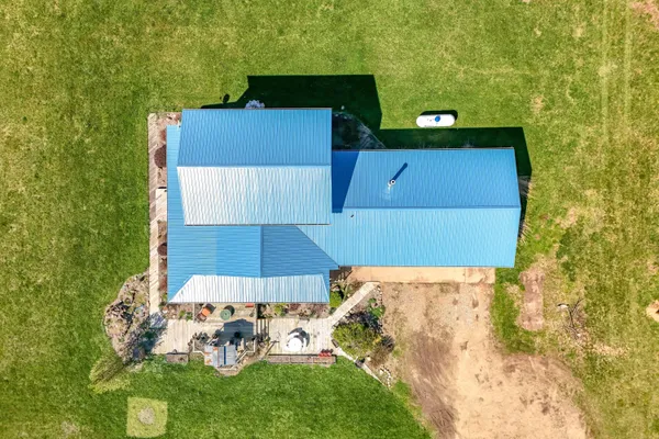 $475,000 | 320 Jonesville Road, Jonesville, MI 49250