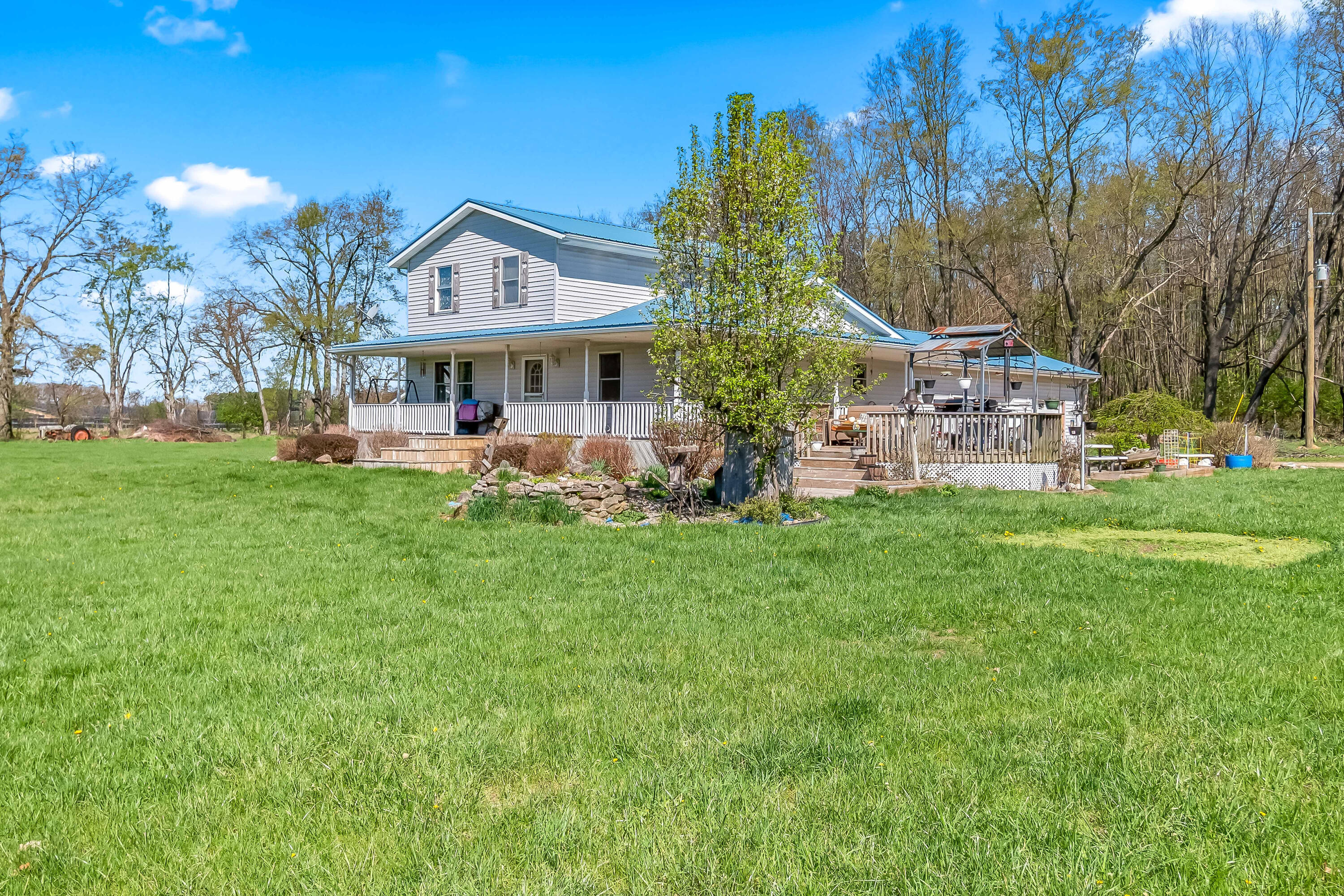 320 Jonesville Road Jonesville, MI 49250 - Photo 10 of 54 21