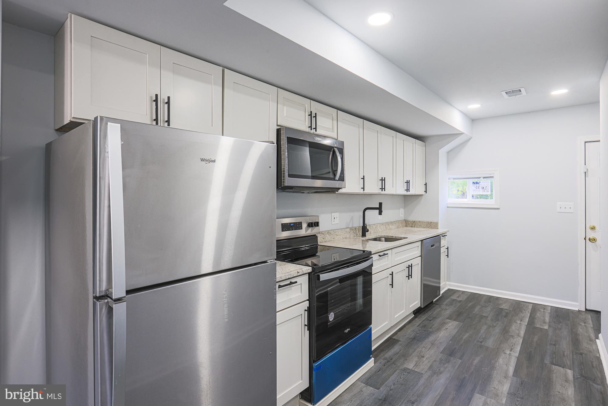 1318 North Spring Street Baltimore, MD 21213 - Photo 5 of 24 Kitchen