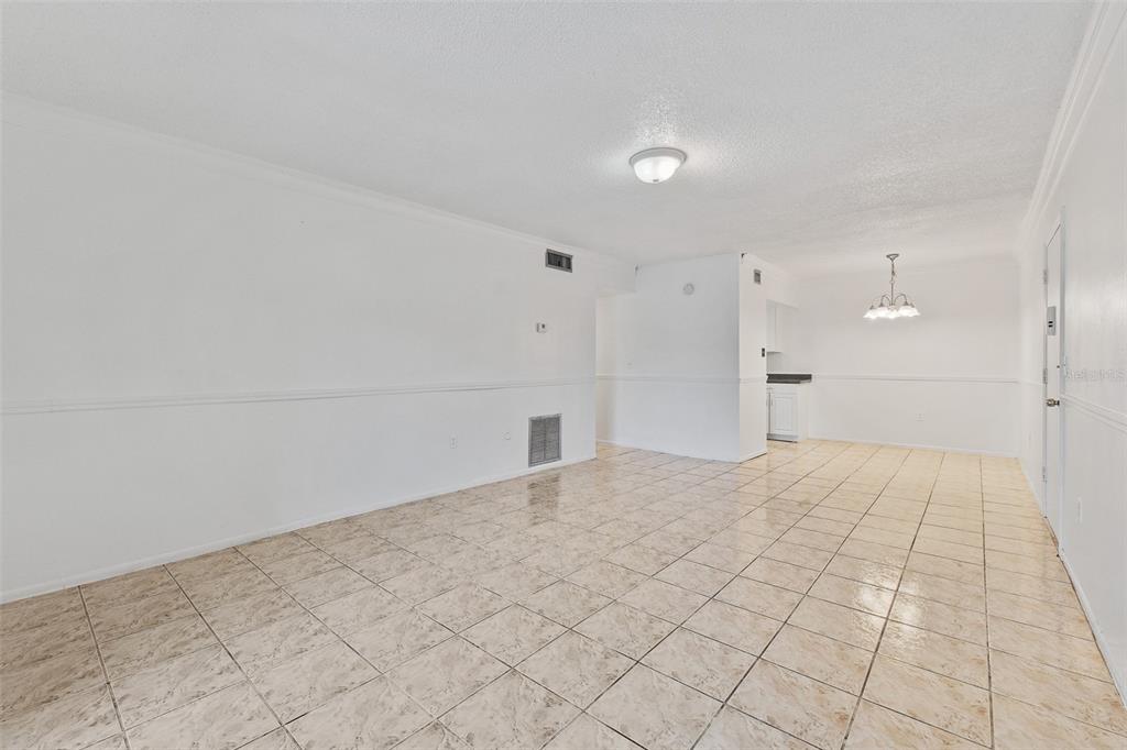 916 Lake Destiny Road, Unit E Altamonte Springs, FL 32714 - Photo 9 of 26 a view of empty room