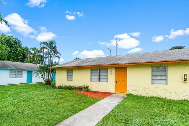 $2,000 | 4787 Gulfstream Road, Lake Worth, FL 33461