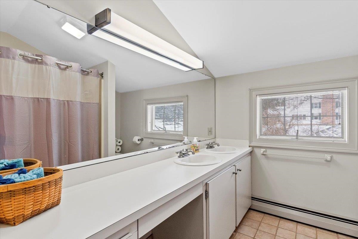 358 Elm Street Bennington, VT 05201 - Photo 31 of 39 Gallery Image 31