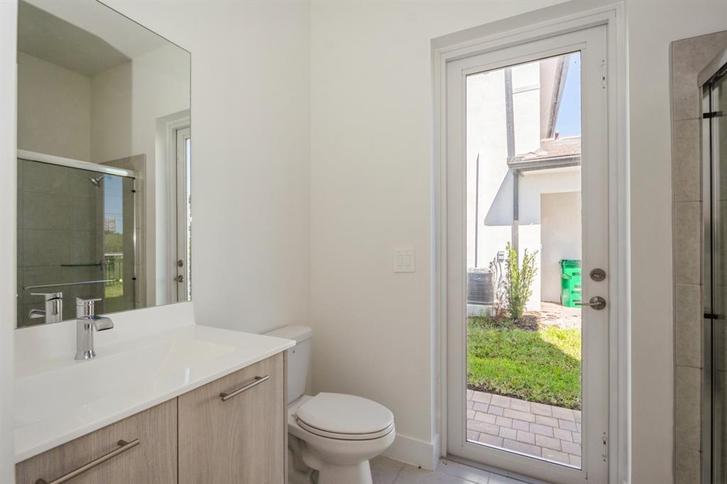 12290 Southwest 44th Court Davie, FL 33328 - Photo 15 of 44