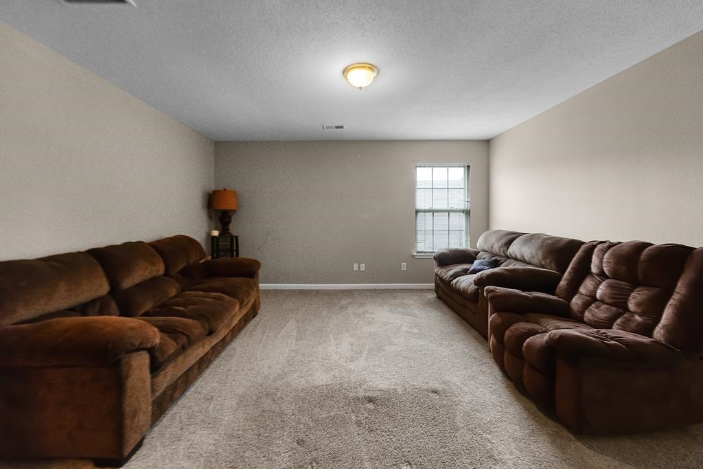 885 Ruby Creek Cove Memphis, TN 38109 - Photo 7 of 25 a living room with furniture