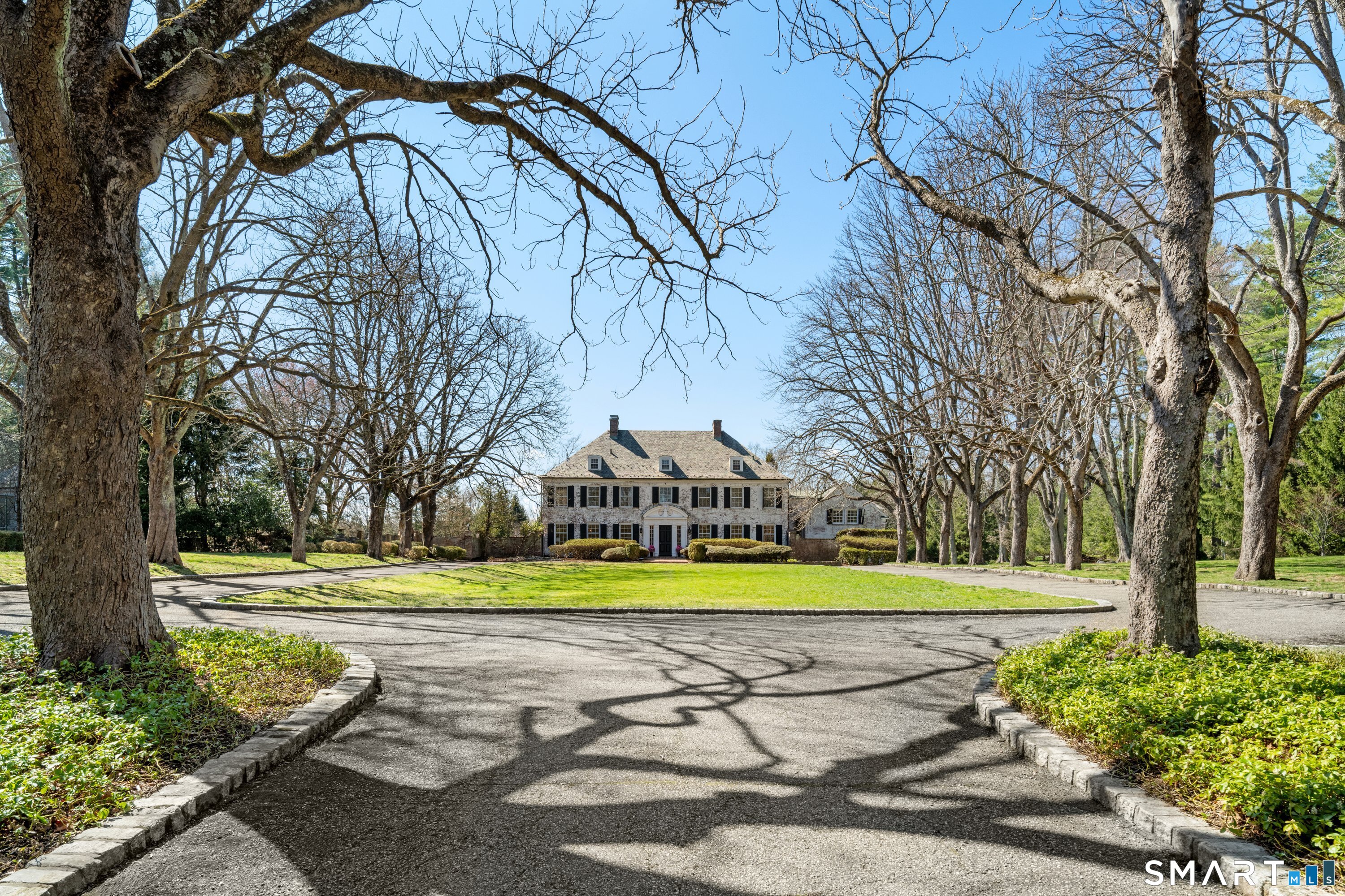 131 Pecksland Road Greenwich, CT 06831 - Photo 2 of 36 Allee of Chestnut Trees
