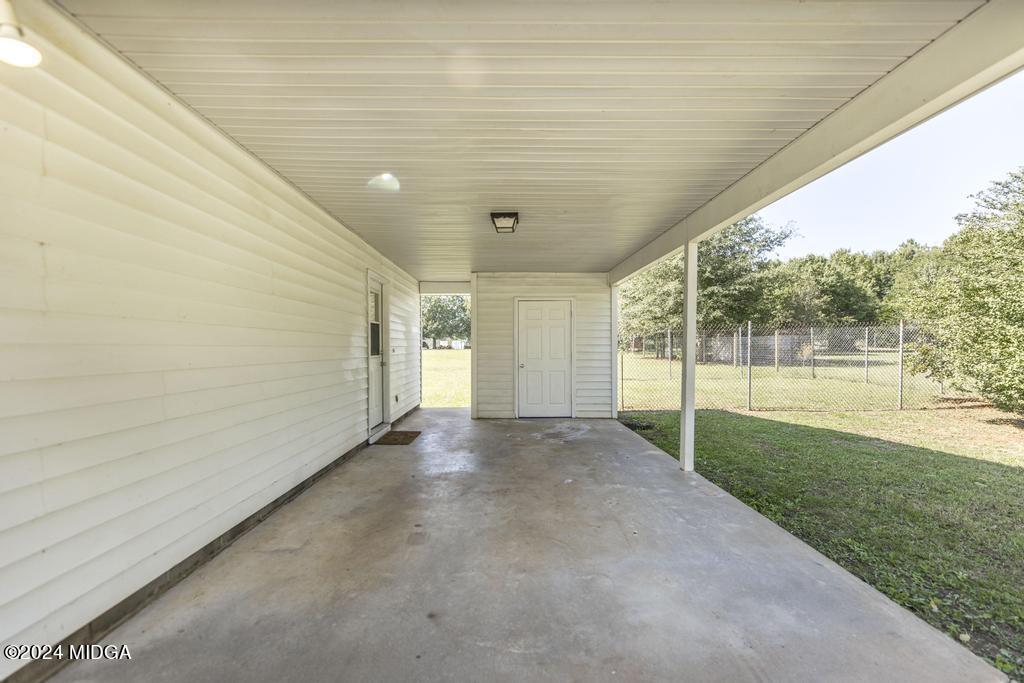 118 Toomer Road Perry, GA 31069 - Photo 7 of 30 a view of a porch