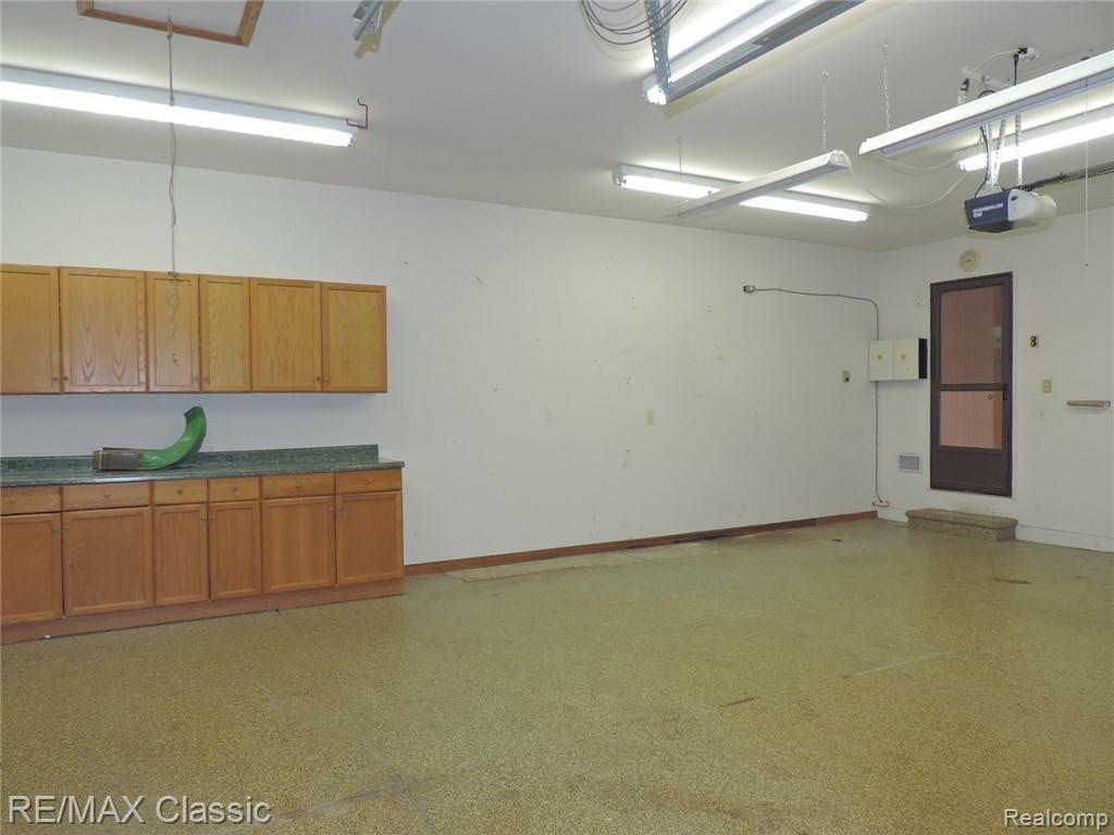 2560 Ford Road White Lake, MI 48383 - Photo 42 of 64 DSCN8672.JPG