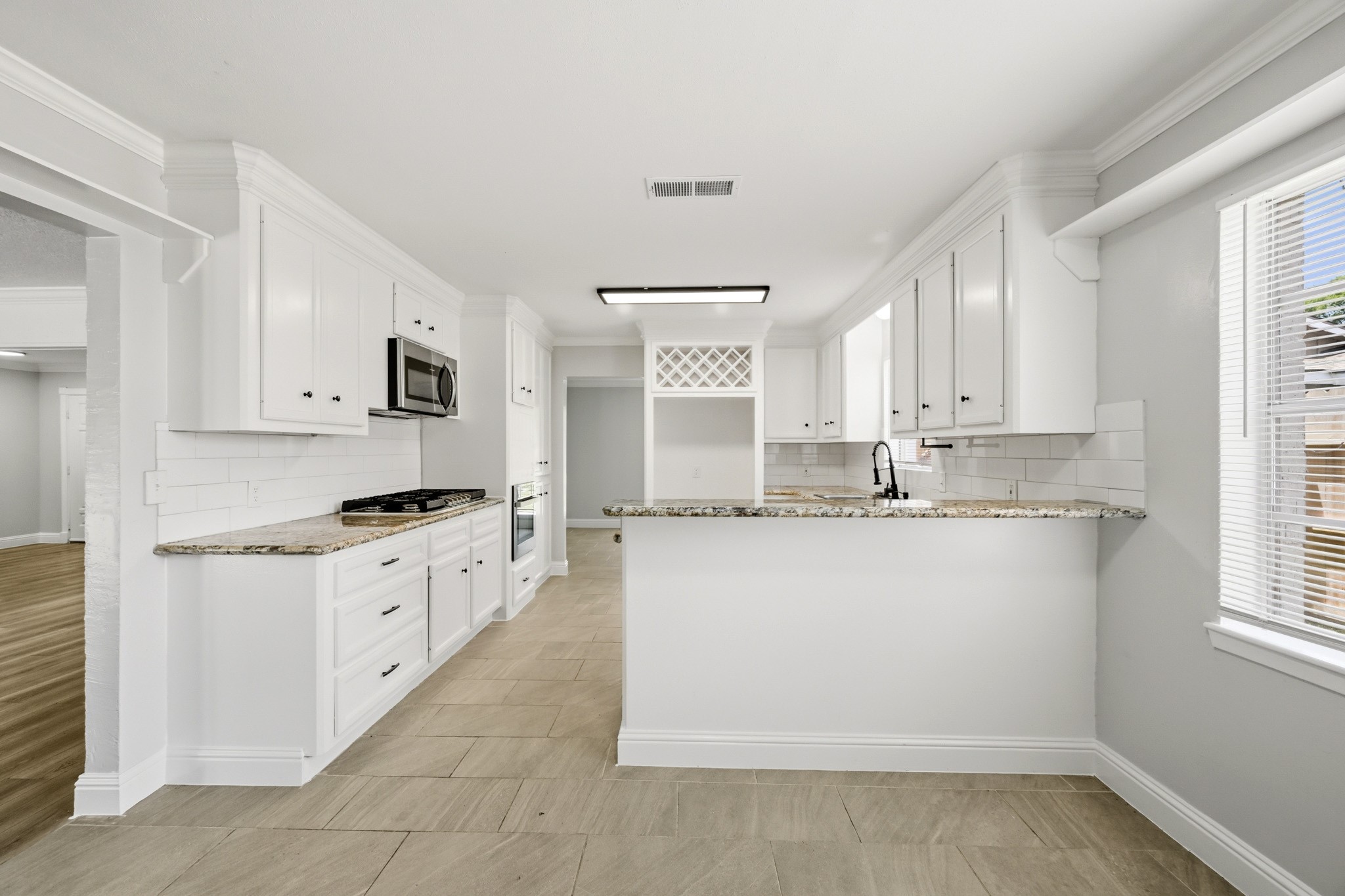 1310 Burning Tree Road Houston, TX 77339 - Photo 9 of 32