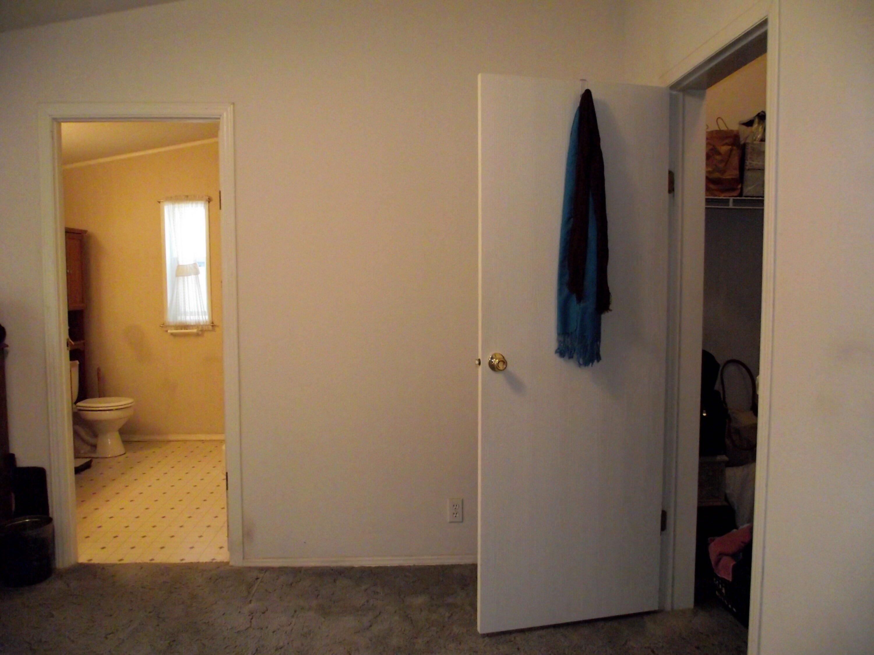 52710 Ammon Road La Pine, OR 97739 - Photo 16 of 26 Master Closet/ Bath