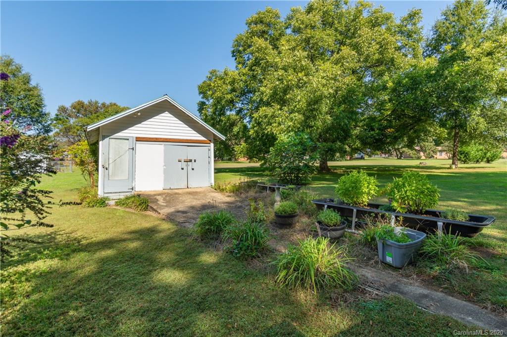 1851 Safriet Road Statesville, NC 28625 - Photo 32 of 36 Gallery Image 32