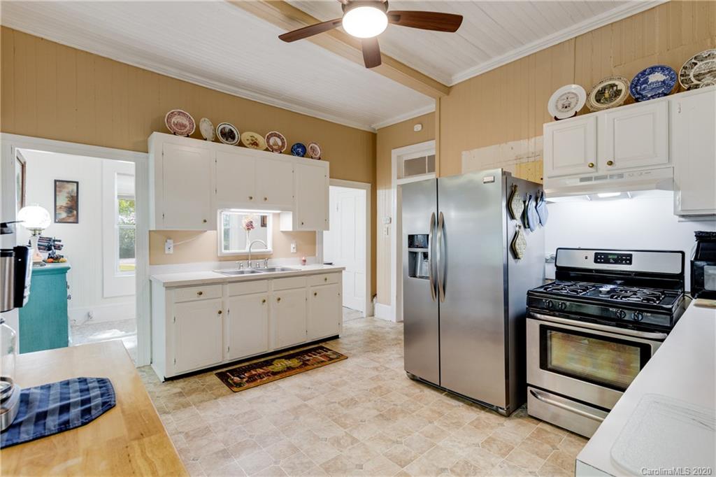1851 Safriet Road Statesville, NC 28625 - Photo 9 of 36 Gallery Image 9