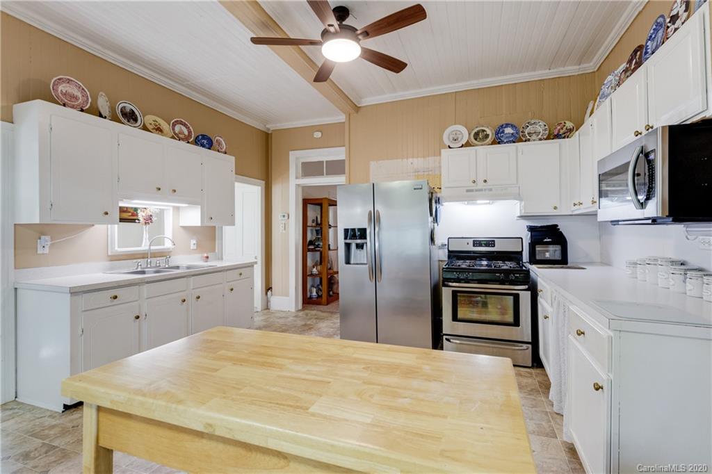 1851 Safriet Road Statesville, NC 28625 - Photo 10 of 36 Gallery Image 10